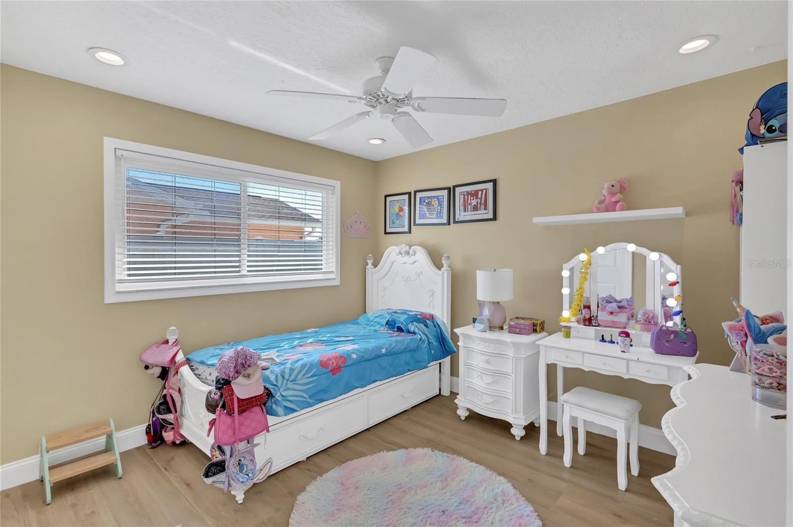 Listing photo id 18 for 11034 Malaga Drive