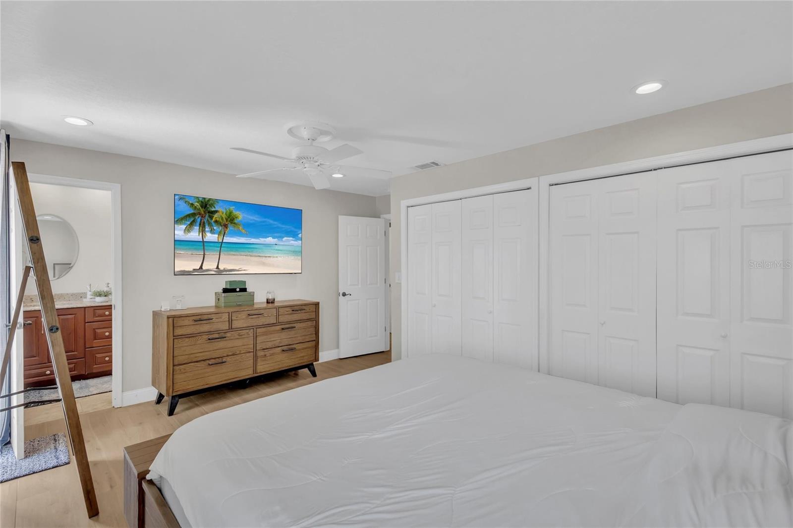 Listing photo id 27 for 11034 Malaga Drive