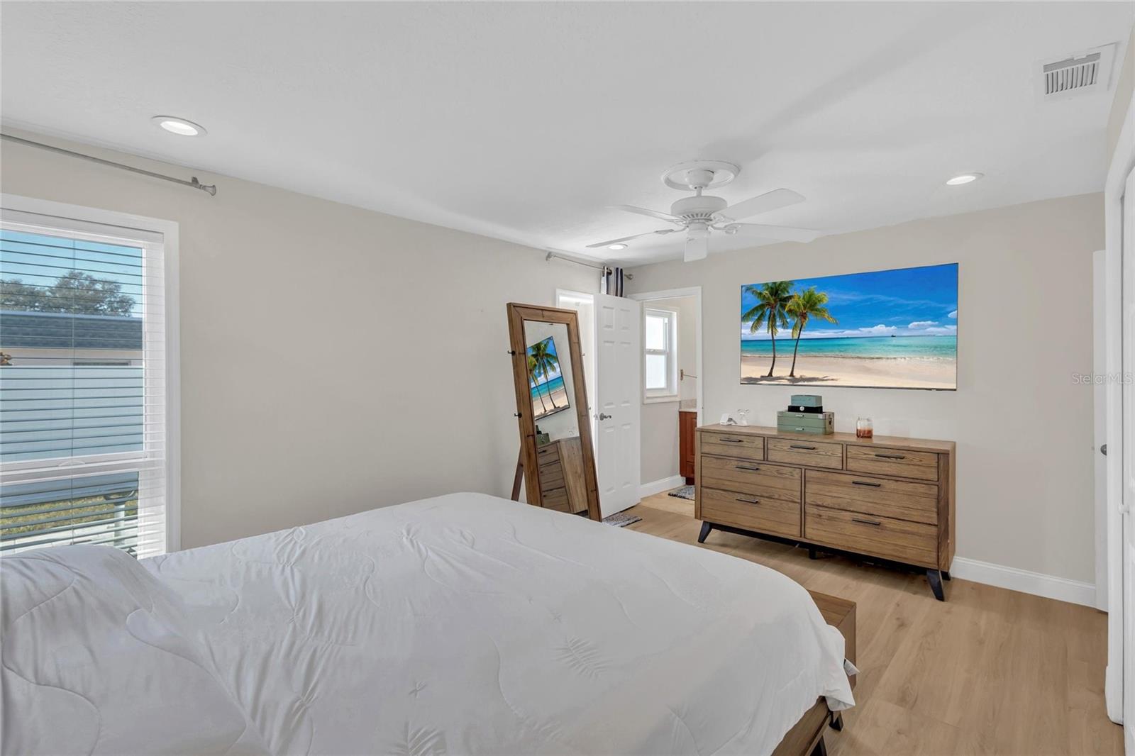 Listing photo id 28 for 11034 Malaga Drive