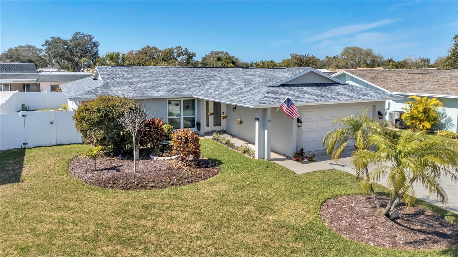 Listing photo id 2 for 11034 Malaga Drive