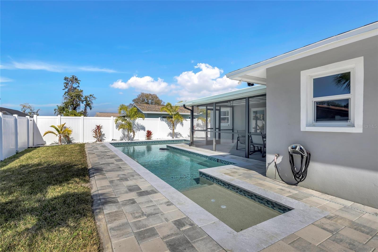 Listing photo id 38 for 11034 Malaga Drive