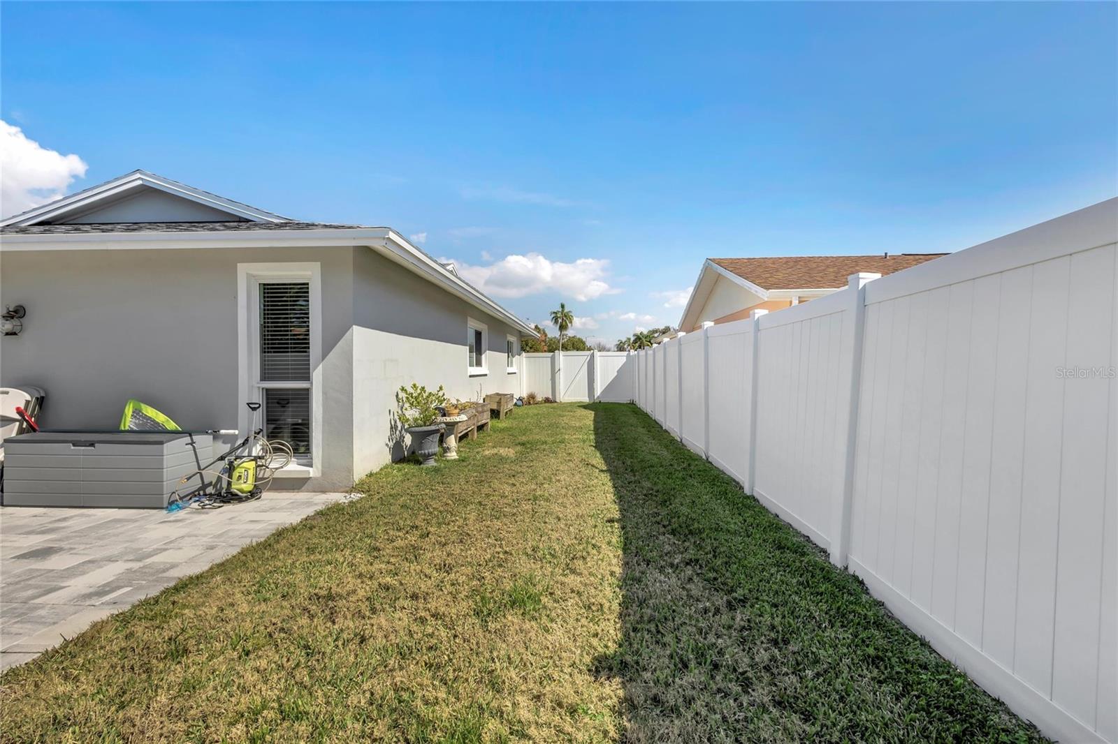 Listing photo id 44 for 11034 Malaga Drive
