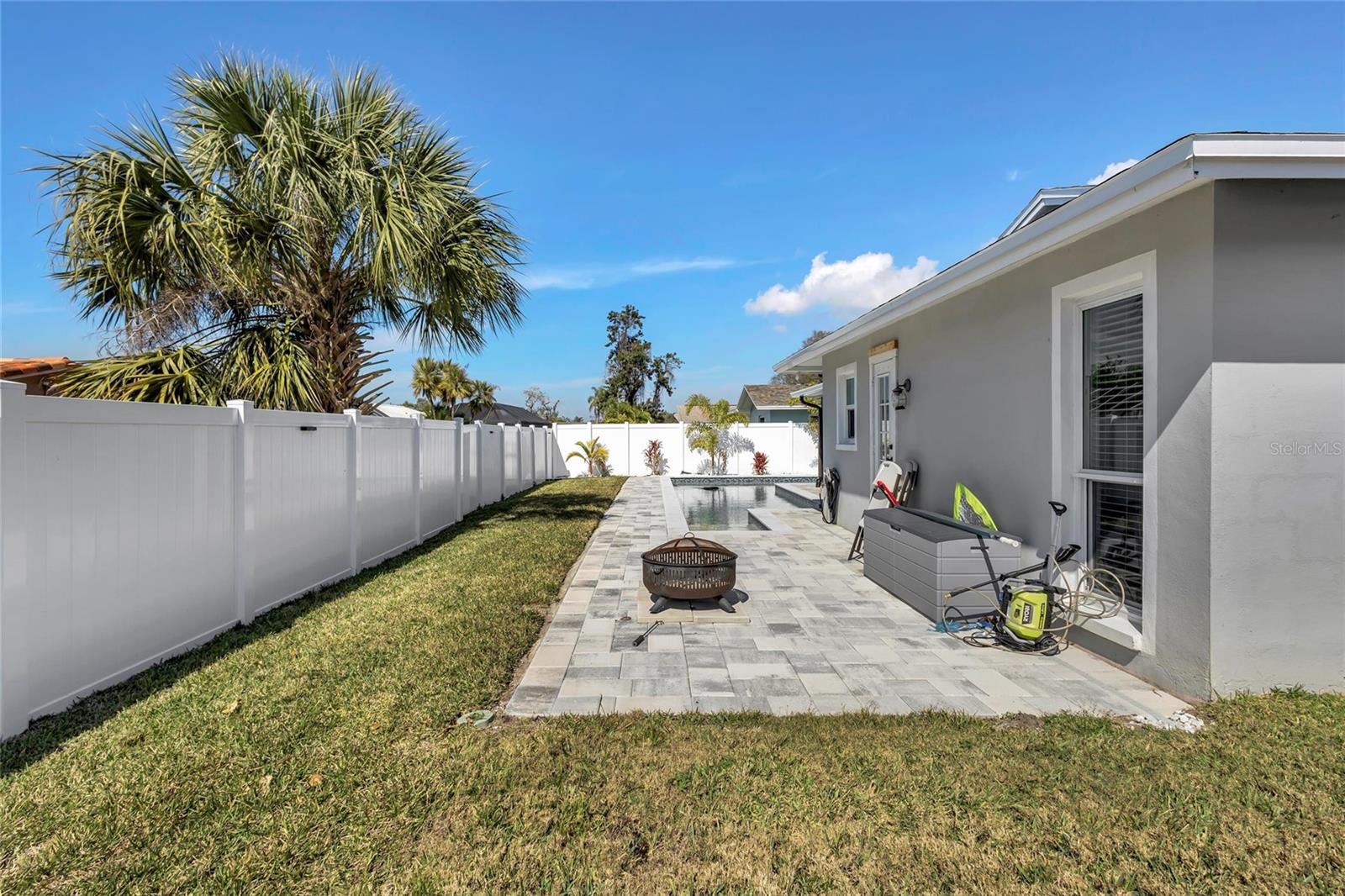 Listing photo id 45 for 11034 Malaga Drive