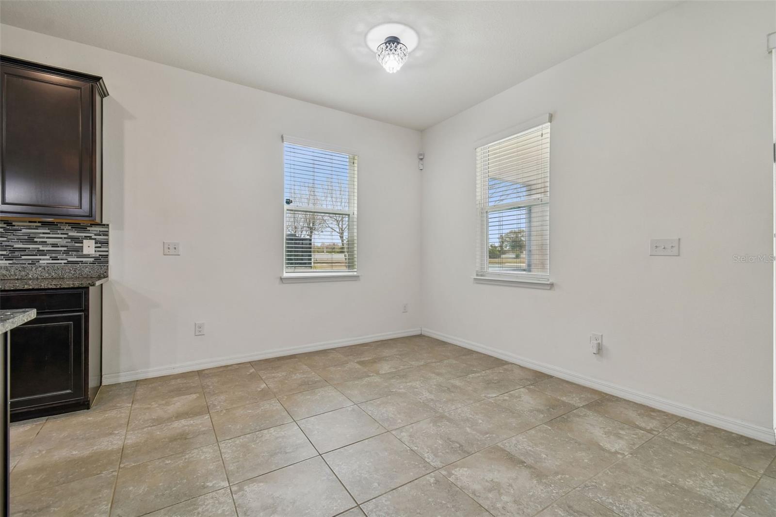 Listing photo id 12 for 10507 Avian Forrest Drive