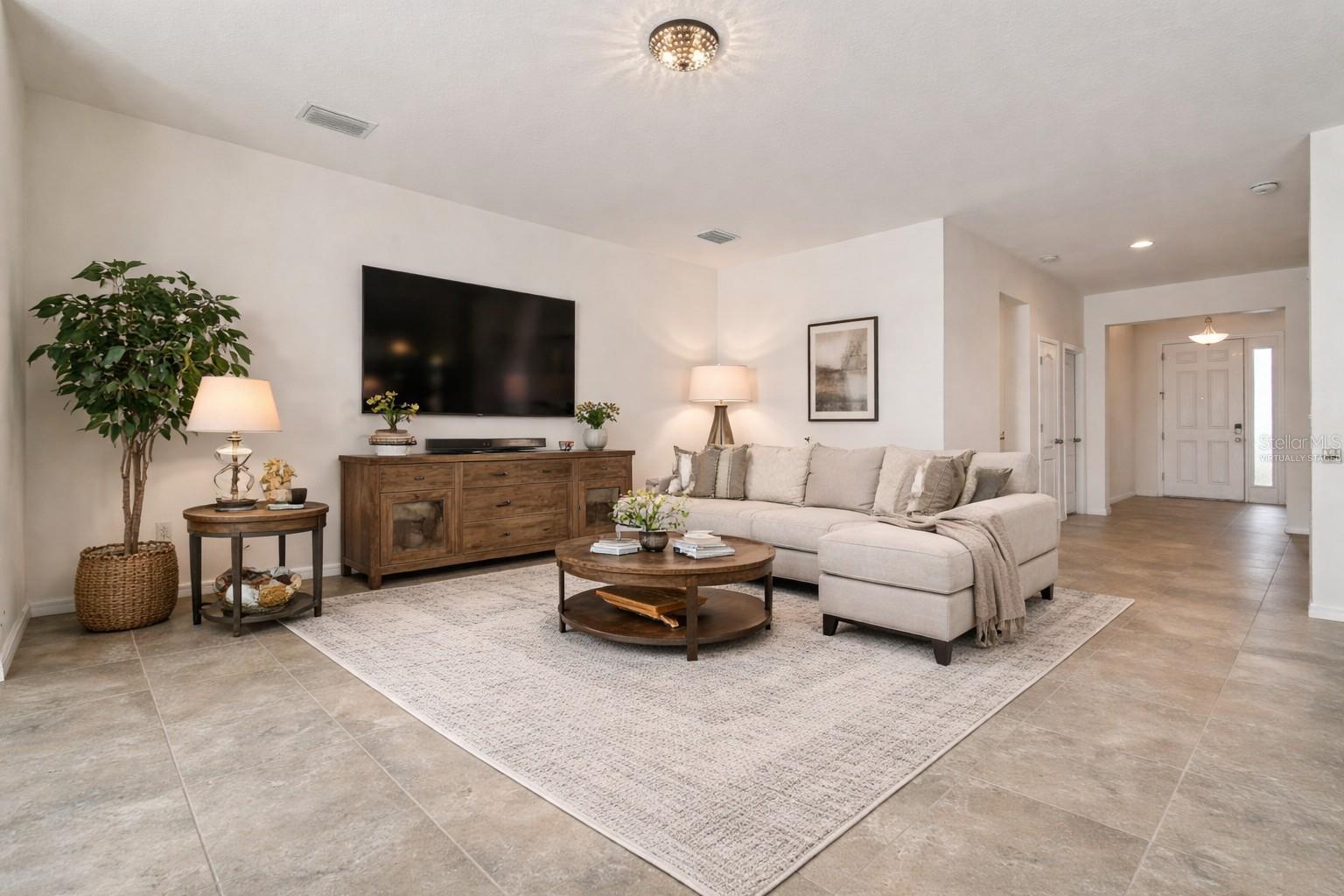 Listing photo id 3 for 10507 Avian Forrest Drive