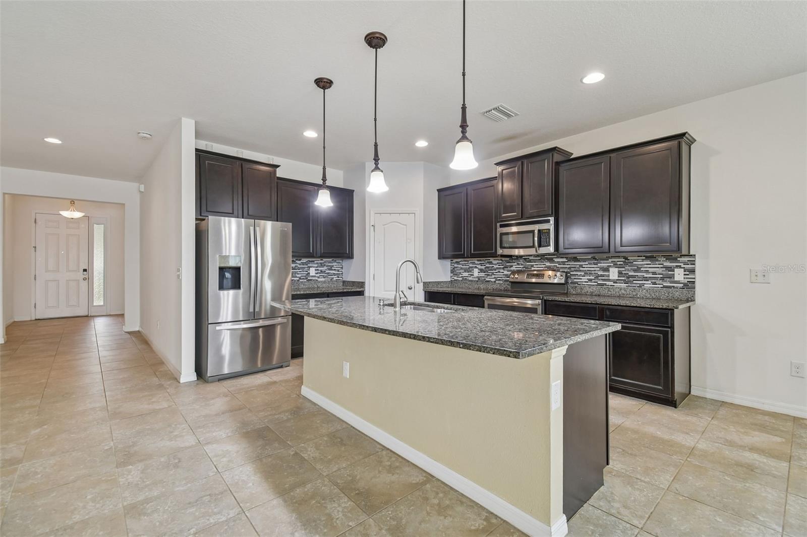 Listing photo id 7 for 10507 Avian Forrest Drive