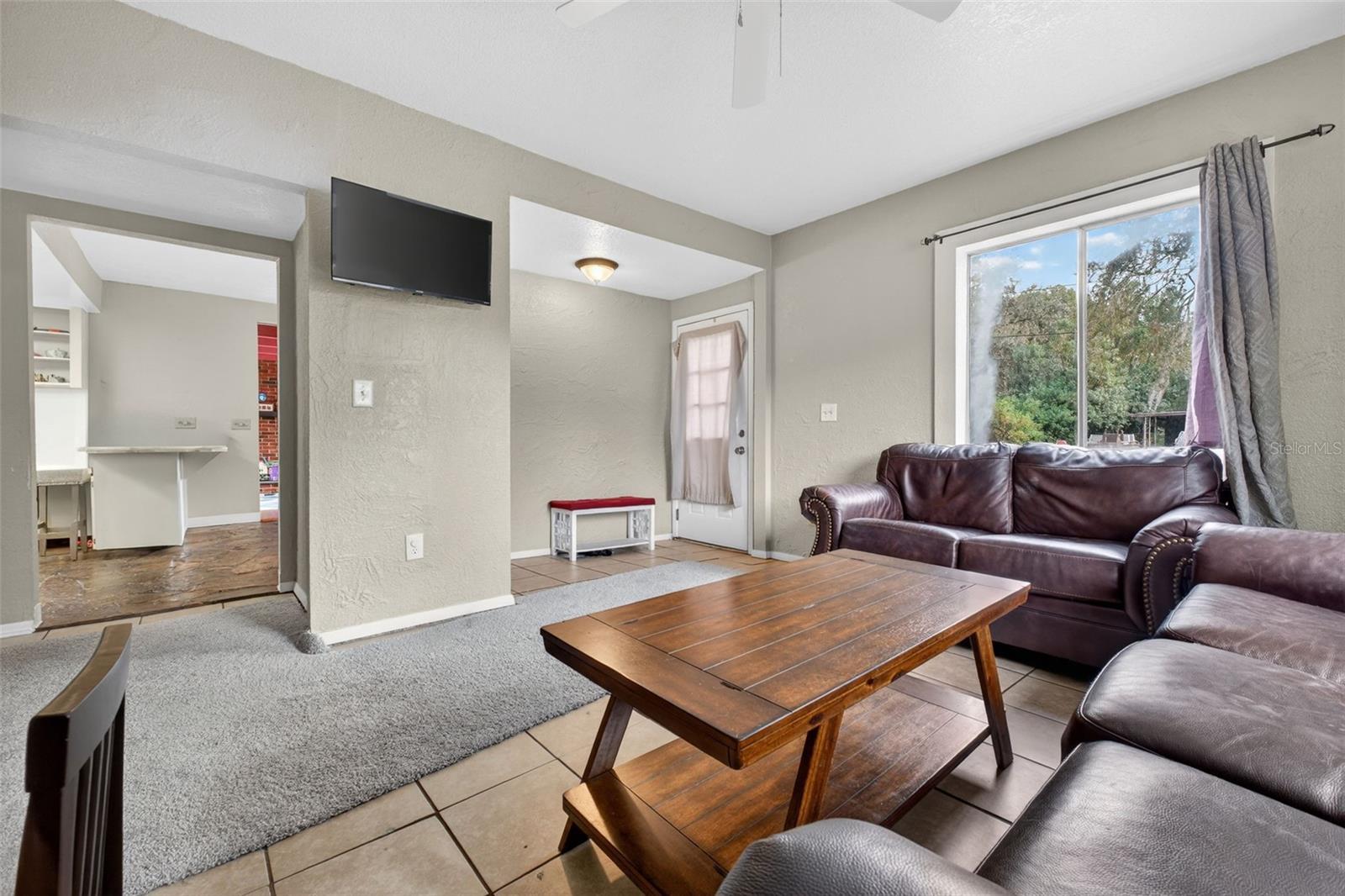 Image 10 of 74 For 39243 Lizabeth Circle