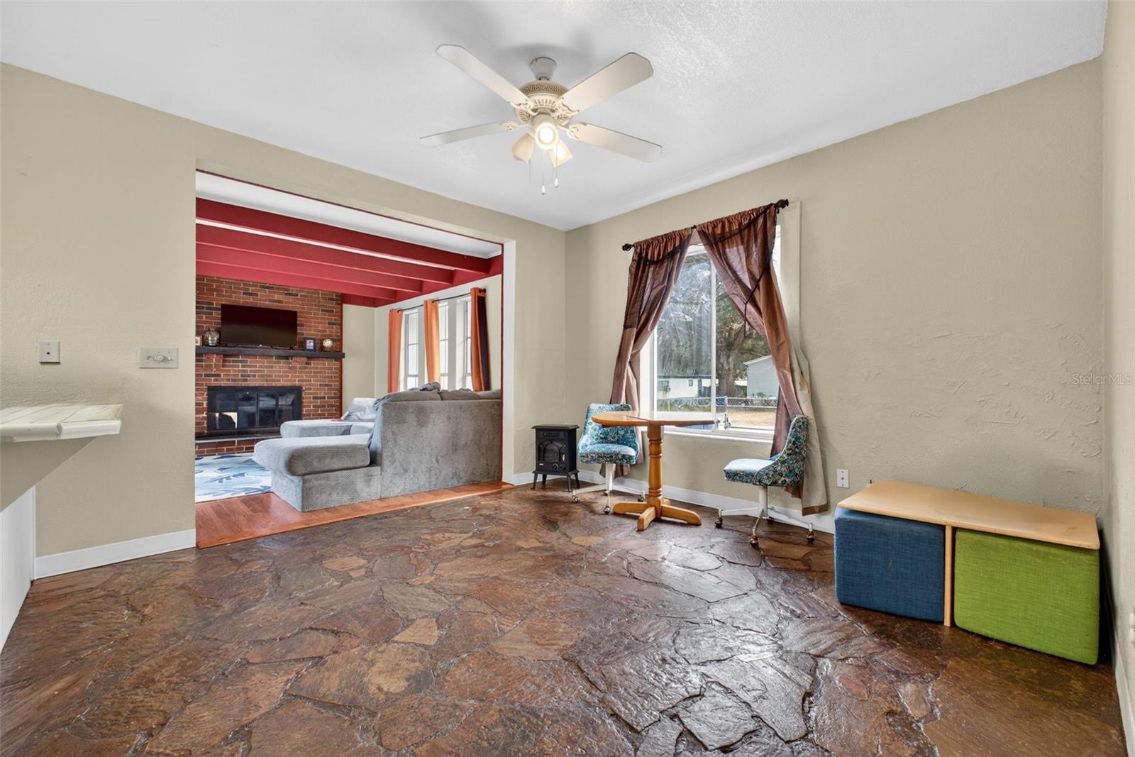 Image 18 of 74 For 39243 Lizabeth Circle