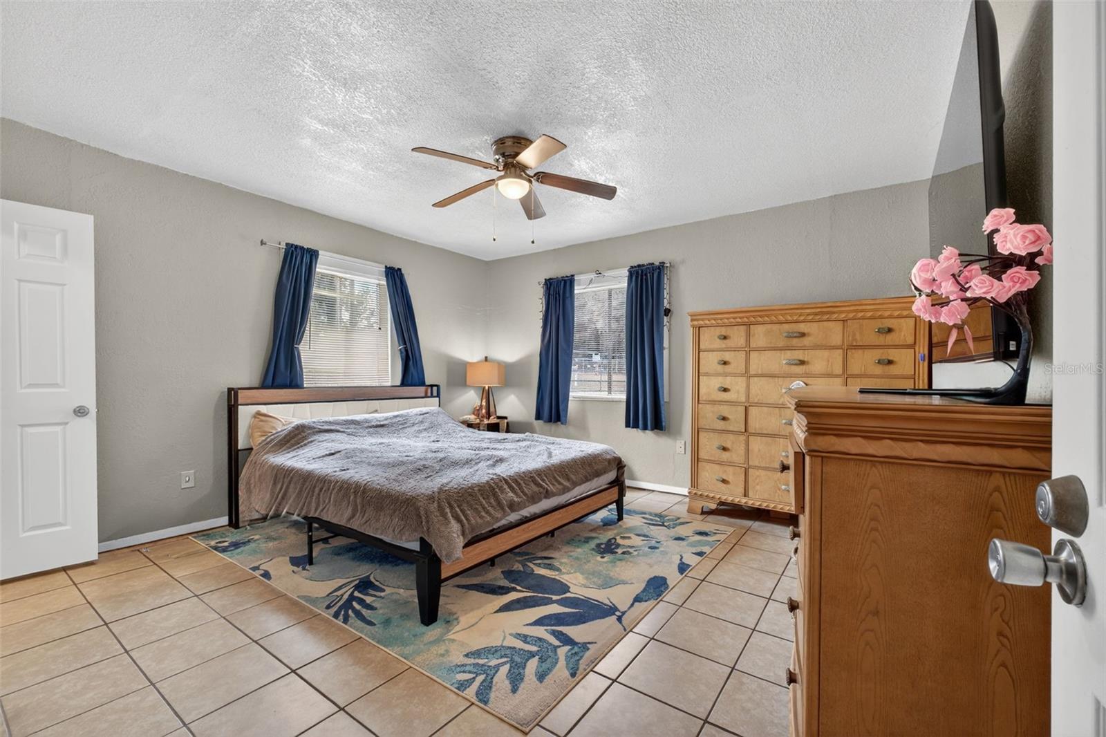 Image 23 of 74 For 39243 Lizabeth Circle