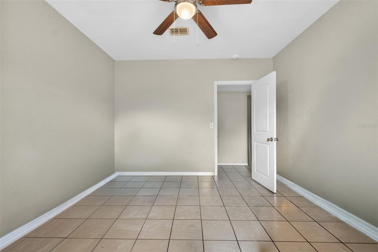 Image 31 of 74 For 39243 Lizabeth Circle