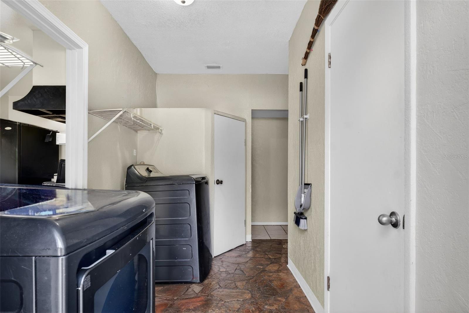 Image 39 of 74 For 39243 Lizabeth Circle