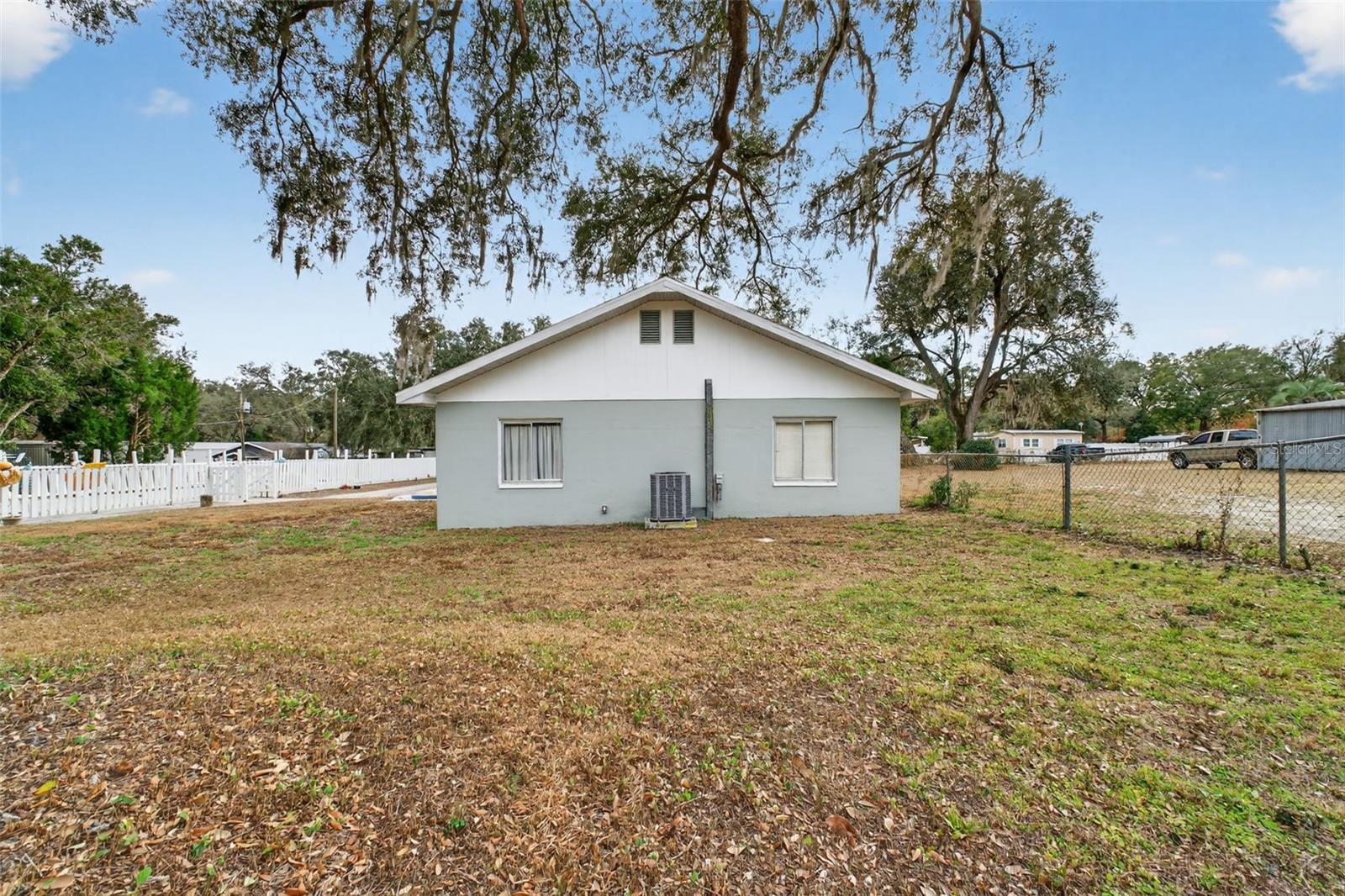 Image 53 of 74 For 39243 Lizabeth Circle