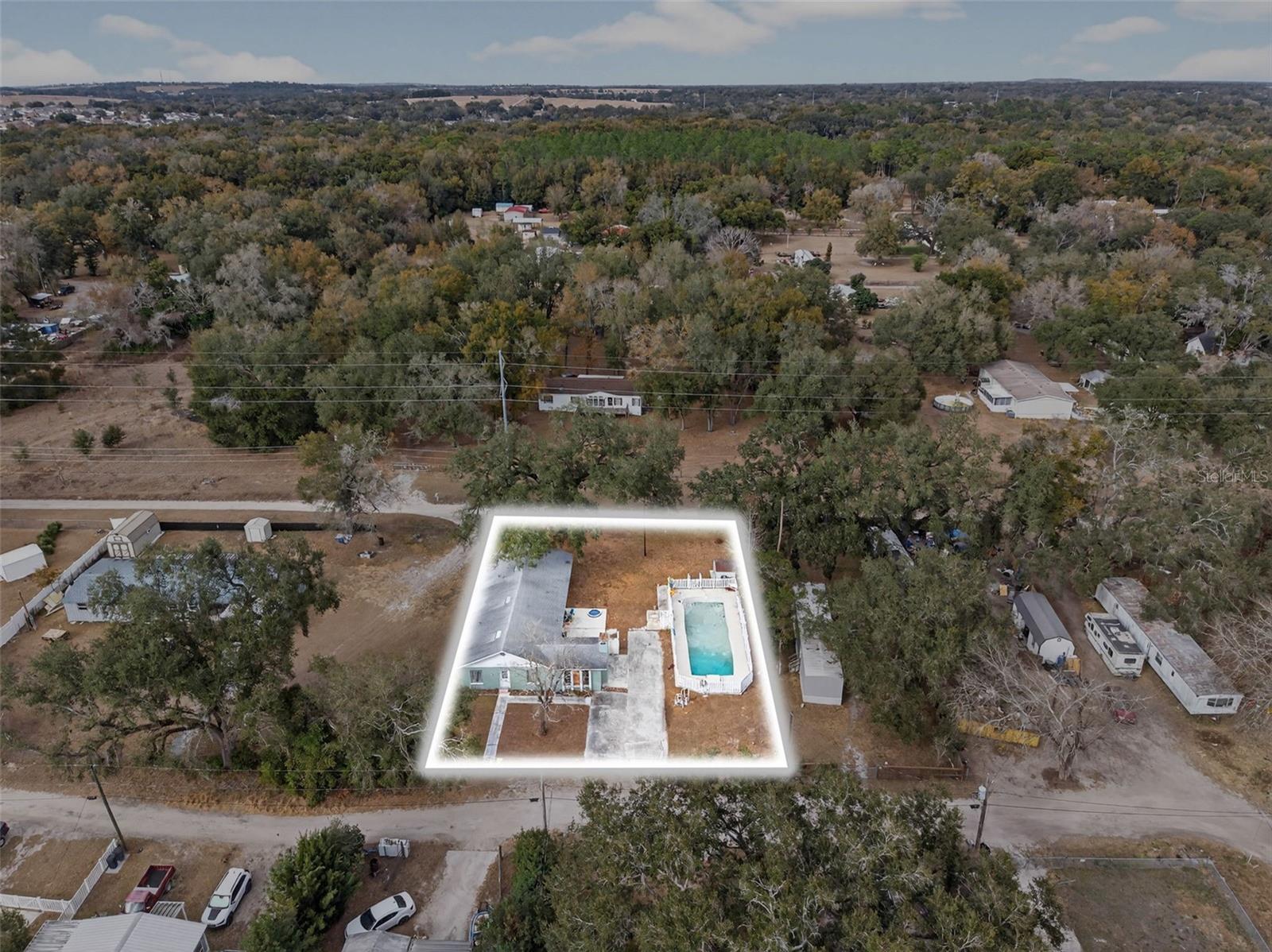 Image 6 of 74 For 39243 Lizabeth Circle