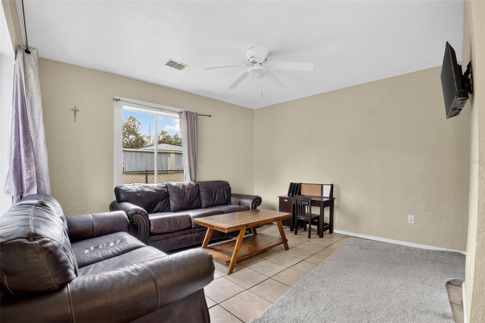 Image 9 of 74 For 39243 Lizabeth Circle