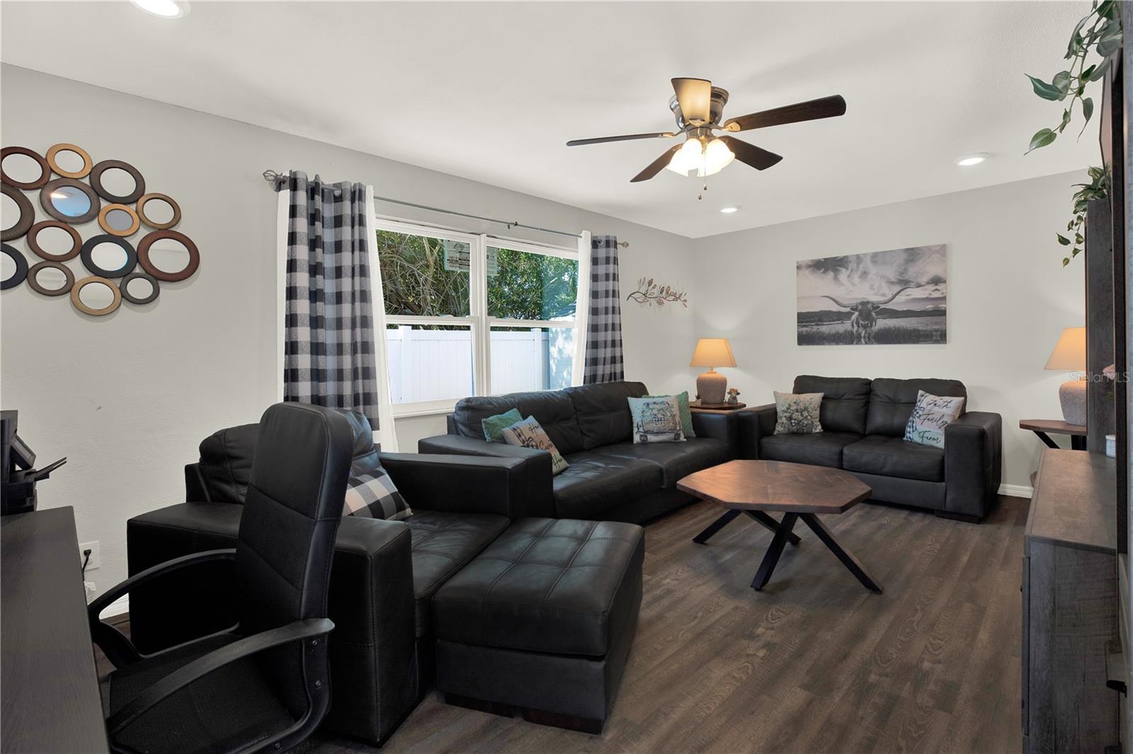 Image 14 of 24 For 10259 62nd Circle N