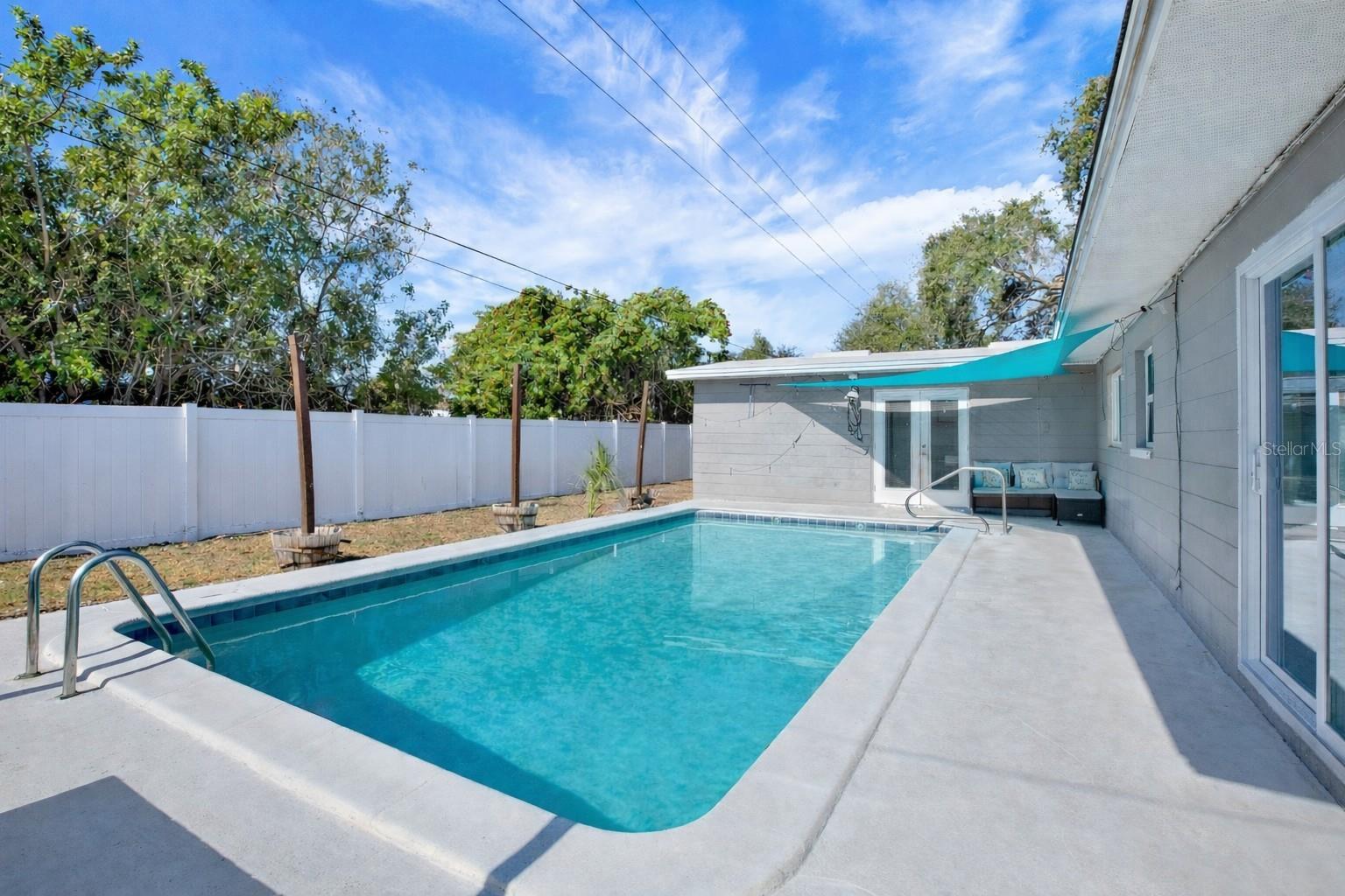 Image 17 of 24 For 10259 62nd Circle N