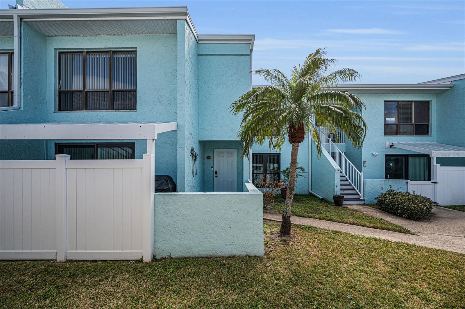 Listing photo id 10 for 1 Windrush Boulevard 51