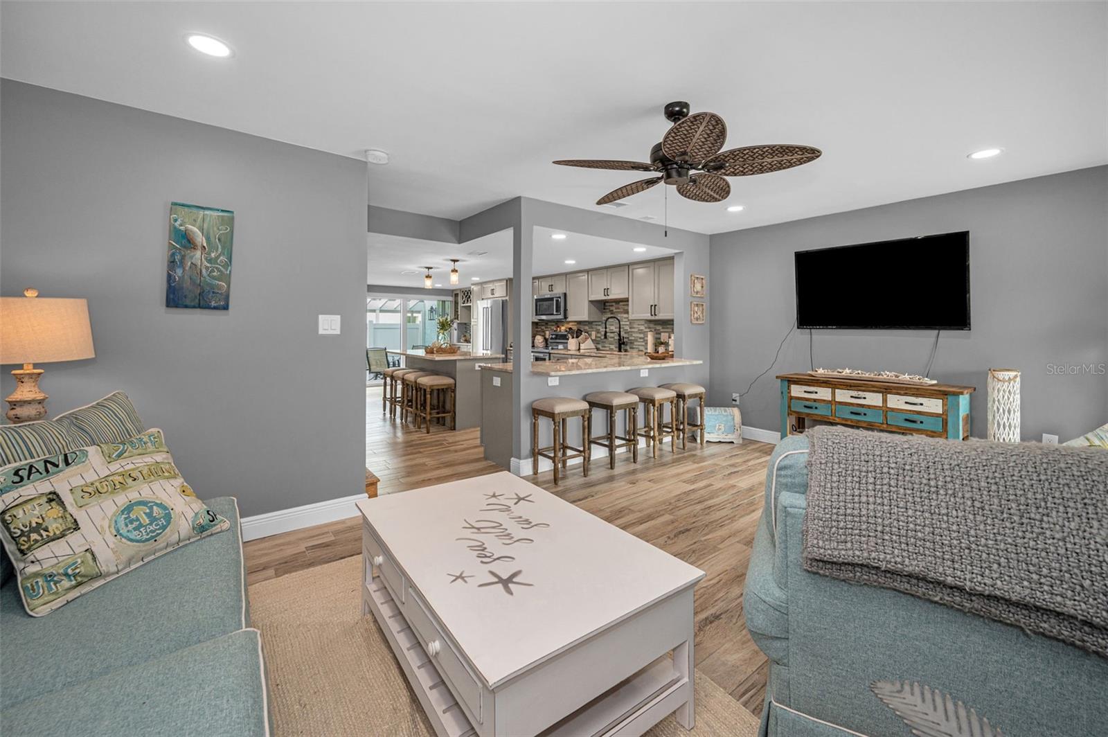 Listing photo id 20 for 1 Windrush Boulevard 51