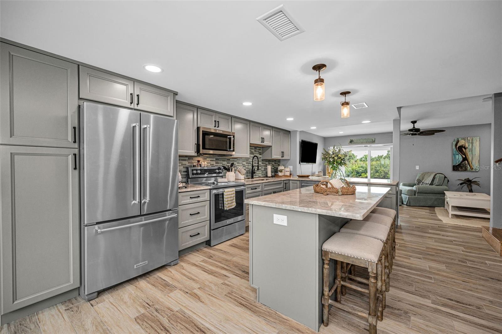 Listing photo id 24 for 1 Windrush Boulevard 51