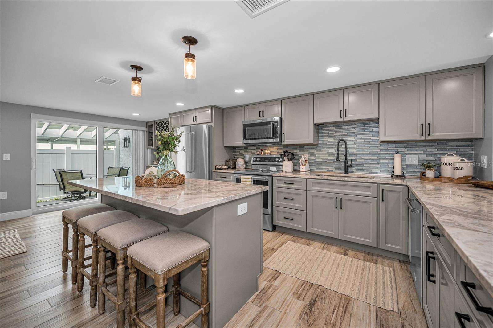 Listing photo id 28 for 1 Windrush Boulevard 51