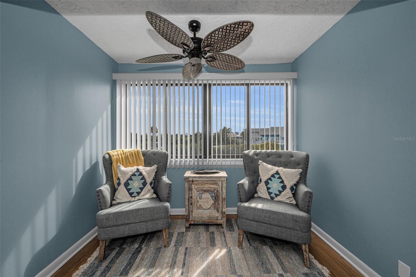 Listing photo id 38 for 1 Windrush Boulevard 51