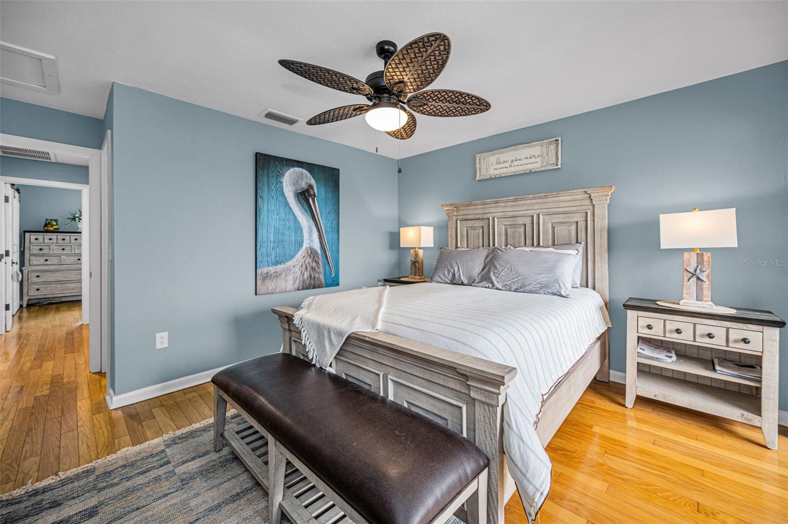 Listing photo id 41 for 1 Windrush Boulevard 51