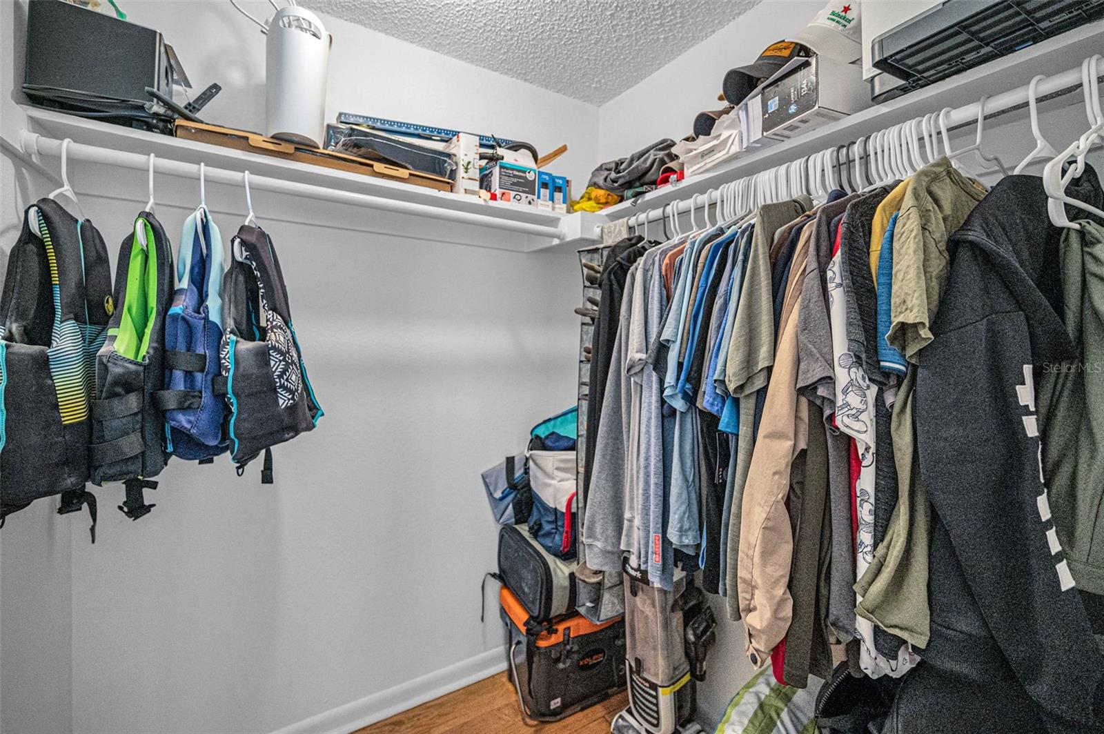 Listing photo id 46 for 1 Windrush Boulevard 51