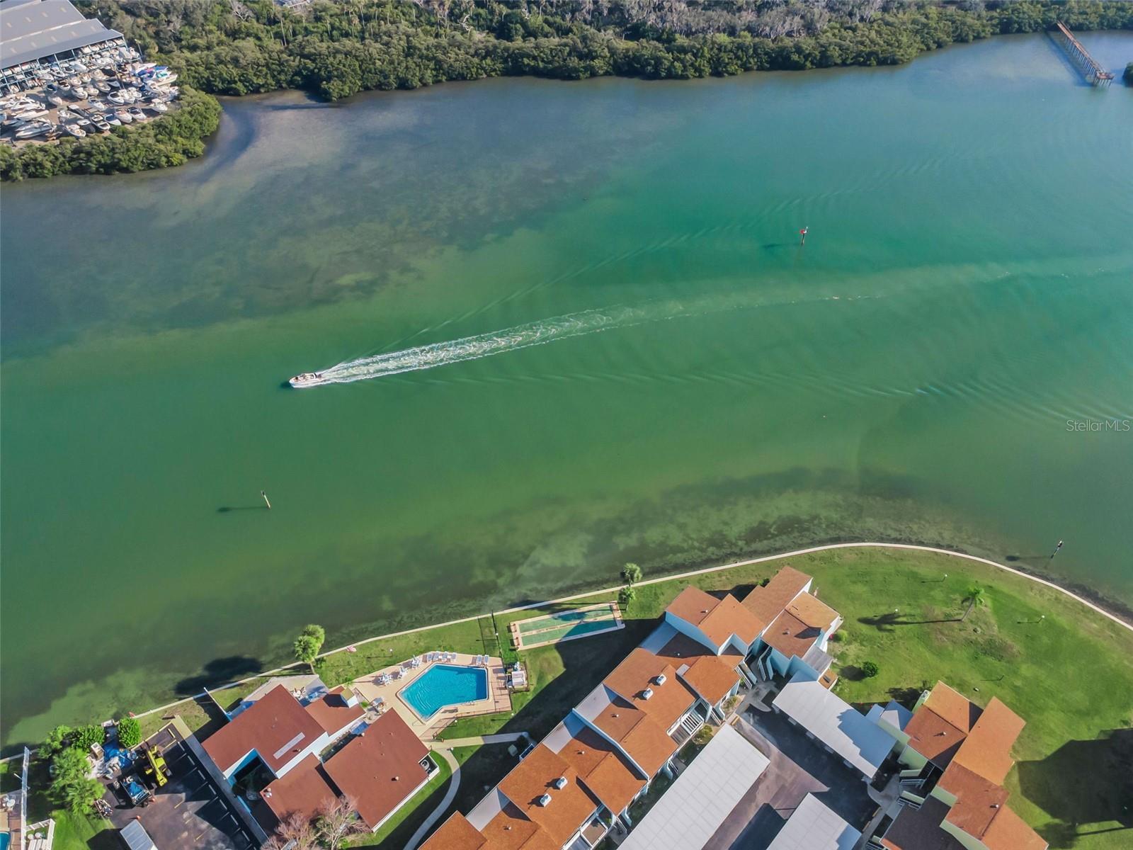 Listing photo id 59 for 1 Windrush Boulevard 51