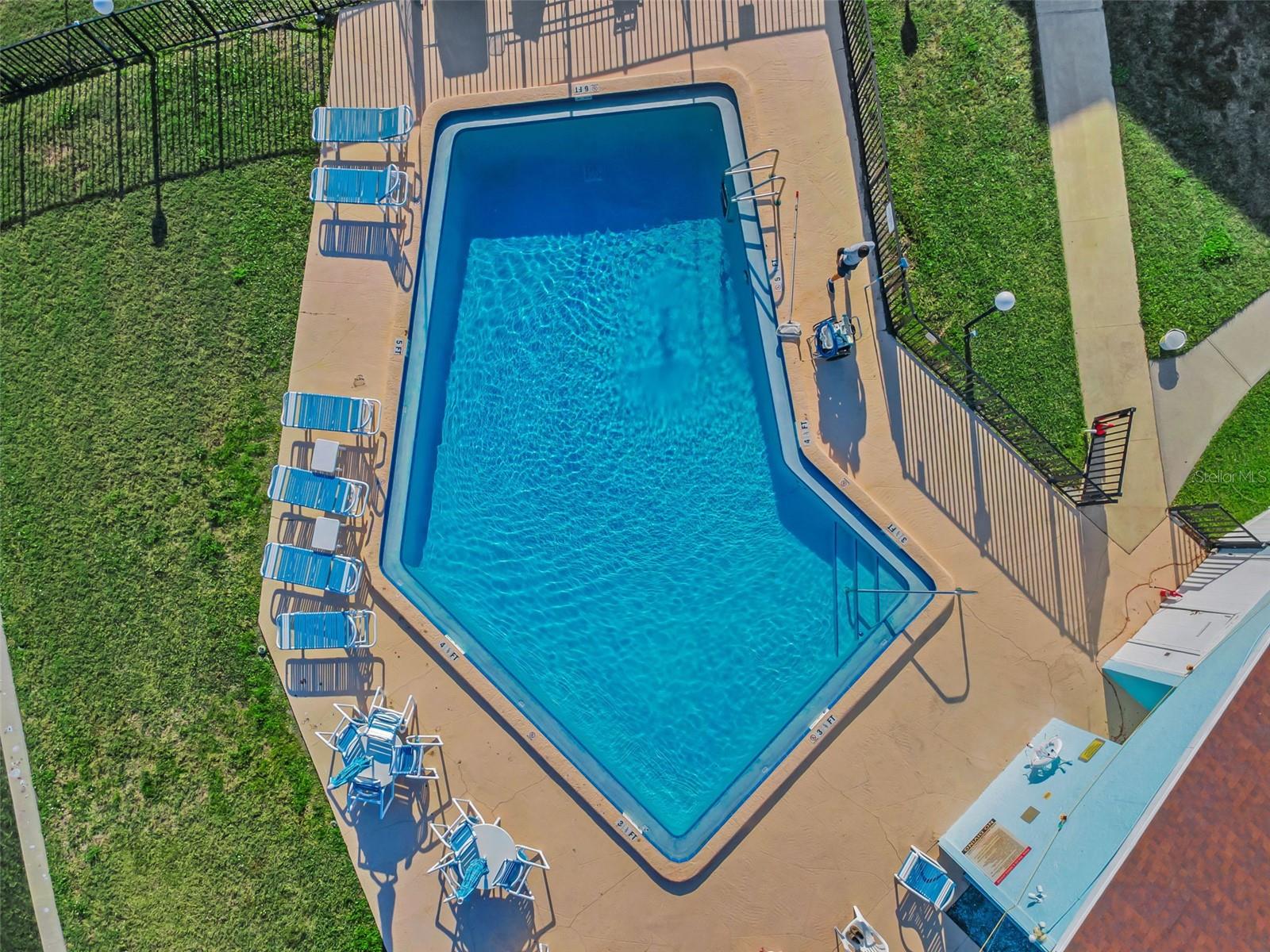 Listing photo id 79 for 1 Windrush Boulevard 51