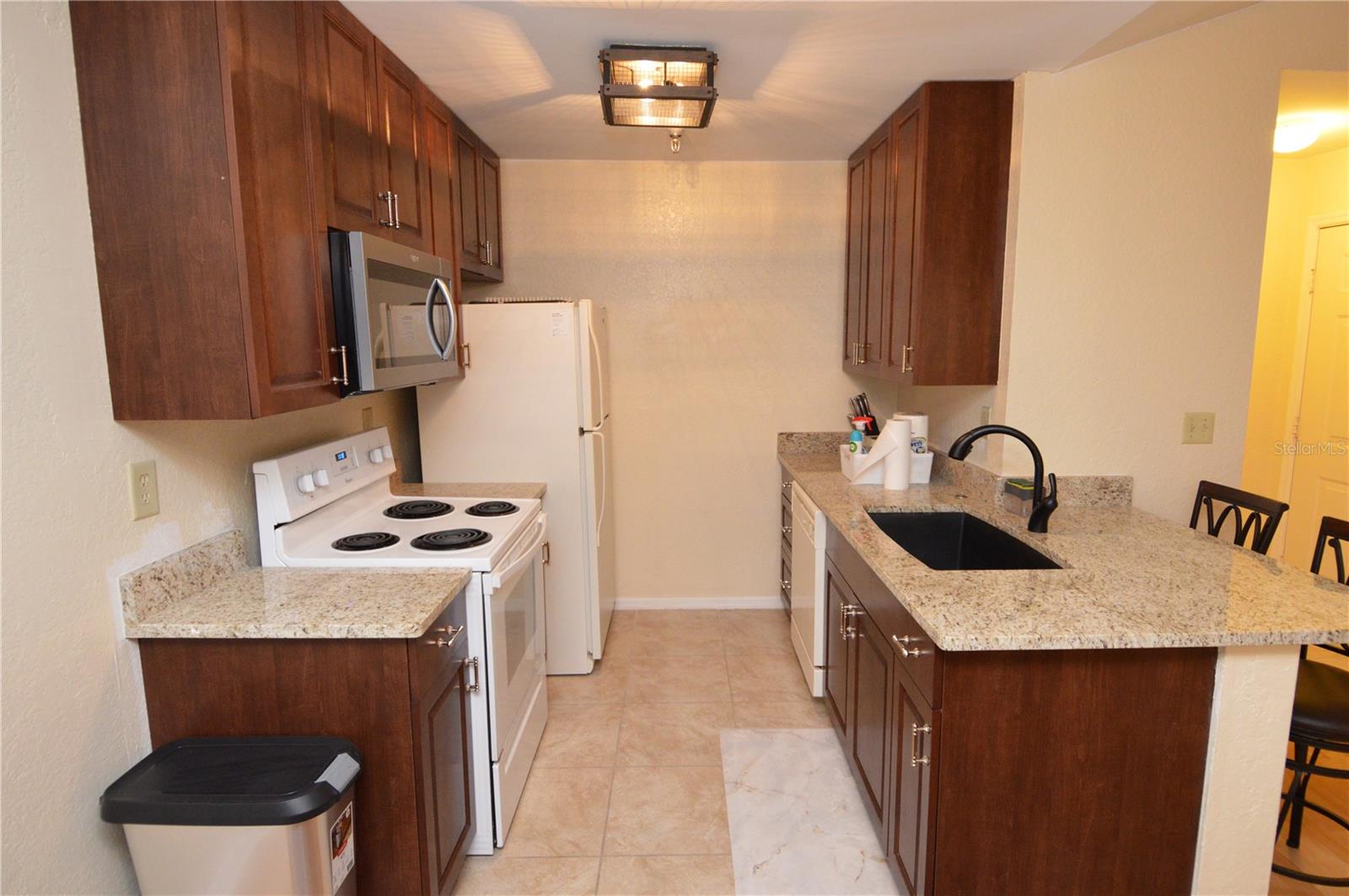 Image 6 of 94 For 10263 Gandy Boulevard N 602