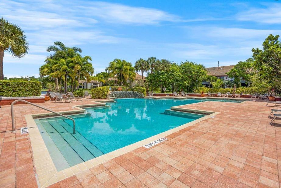 Image 84 of 94 For 10263 Gandy Boulevard N 602