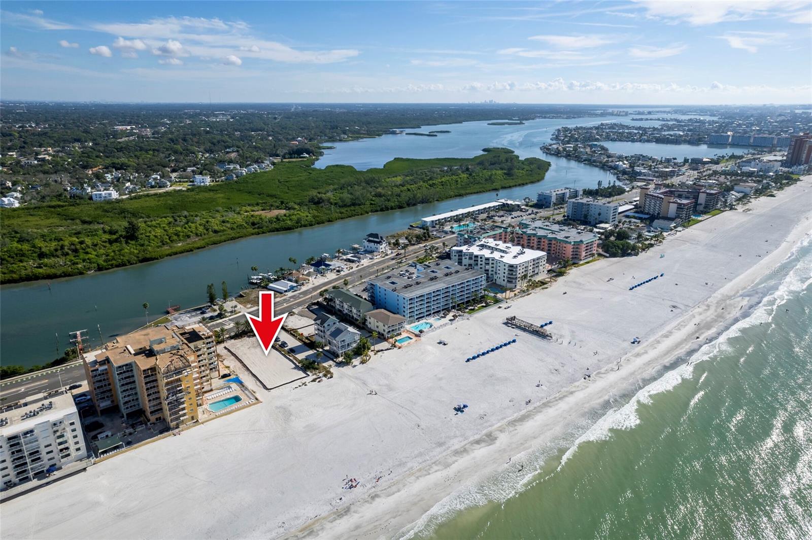 Listing photo id 1 for 18602 Gulf Boulevard