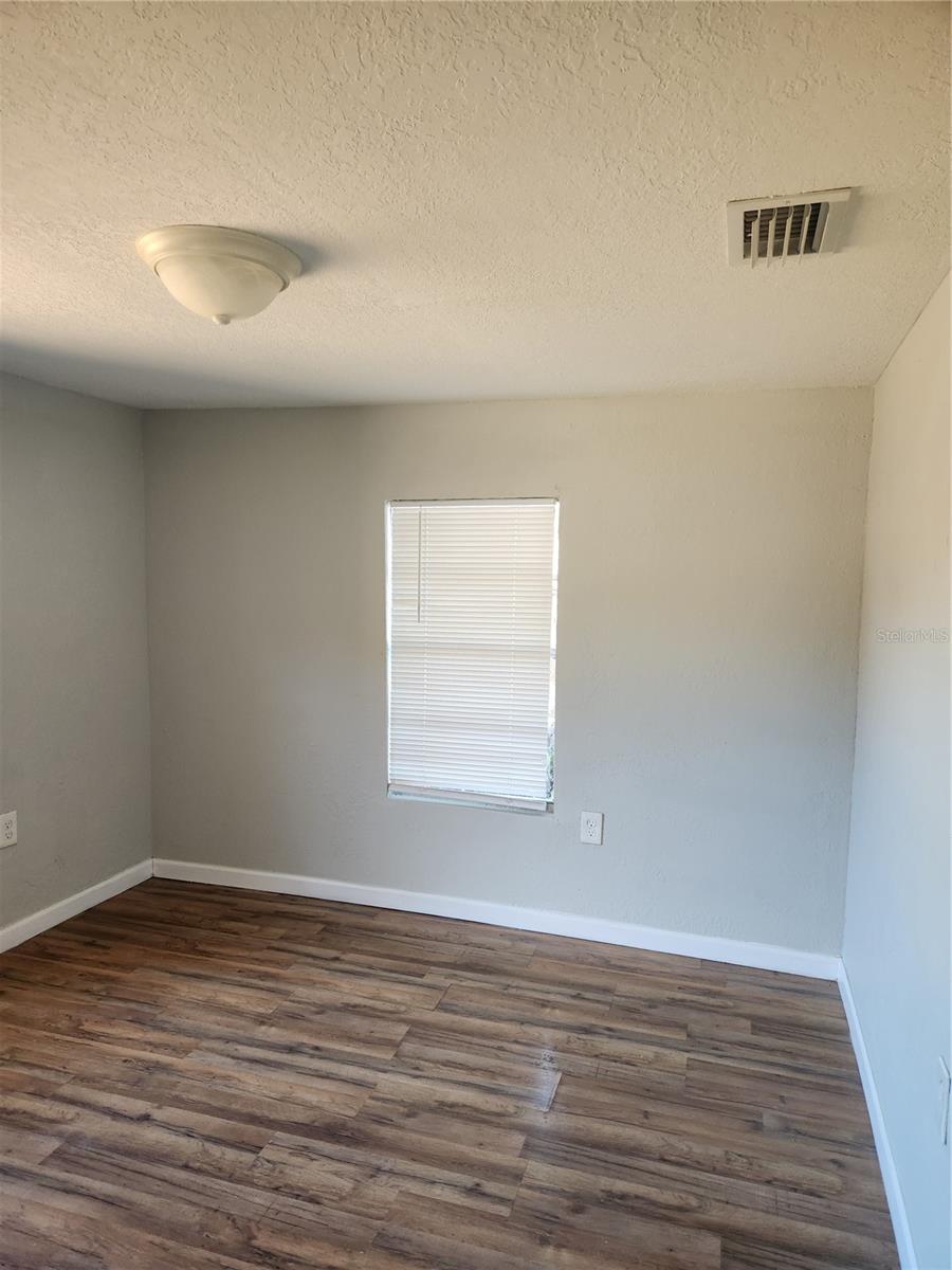 Image 18 of 30 For 4502 42nd Street