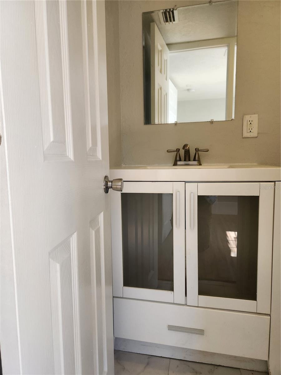 Image 19 of 30 For 4502 42nd Street