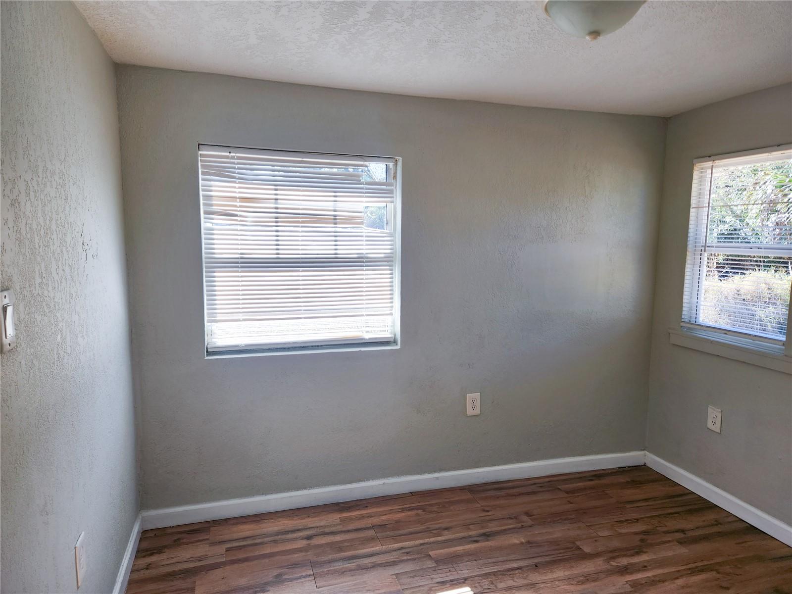 Image 24 of 30 For 4502 42nd Street