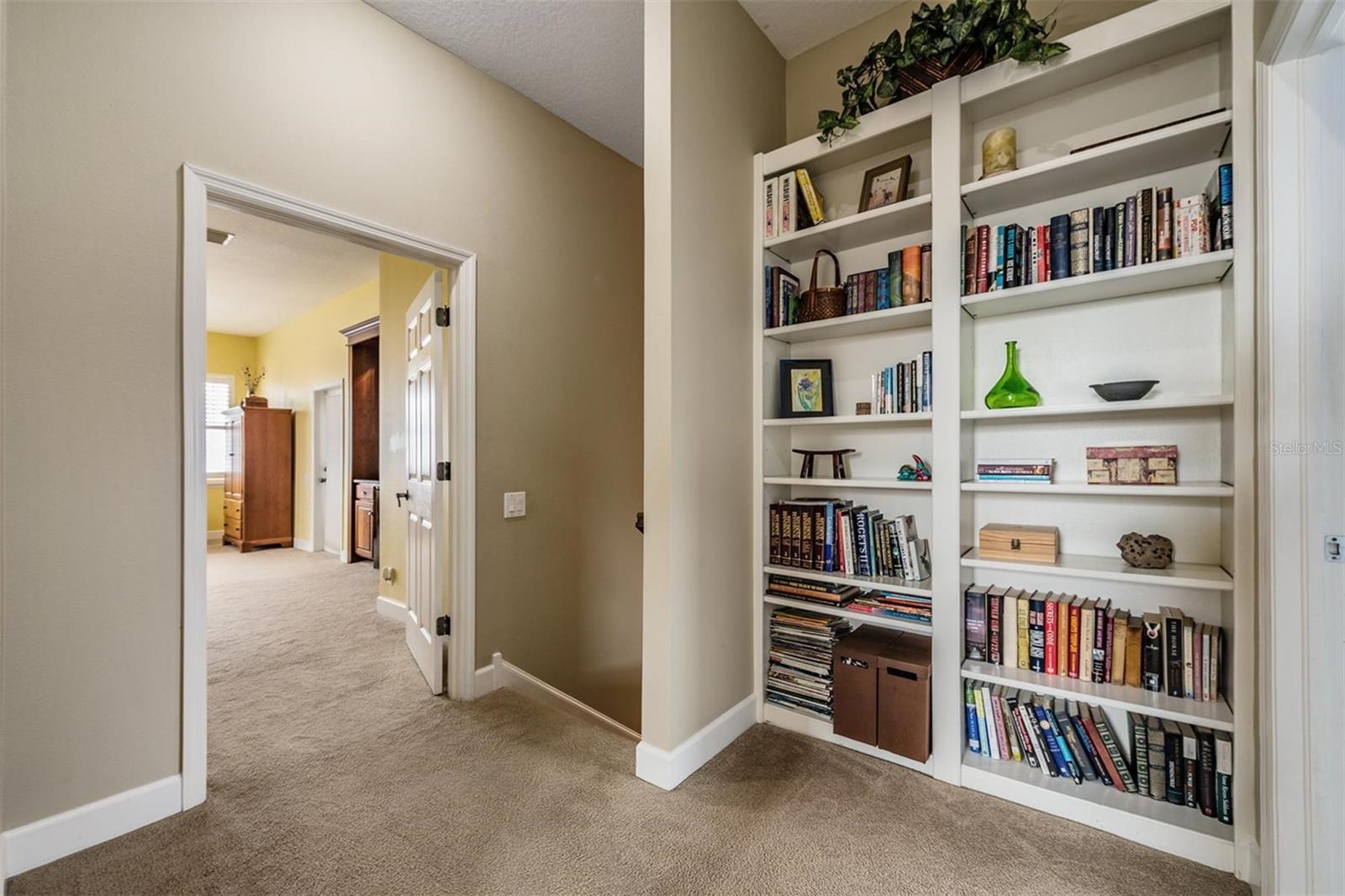 Image 44 of 92 For 116 Carlyle Circle