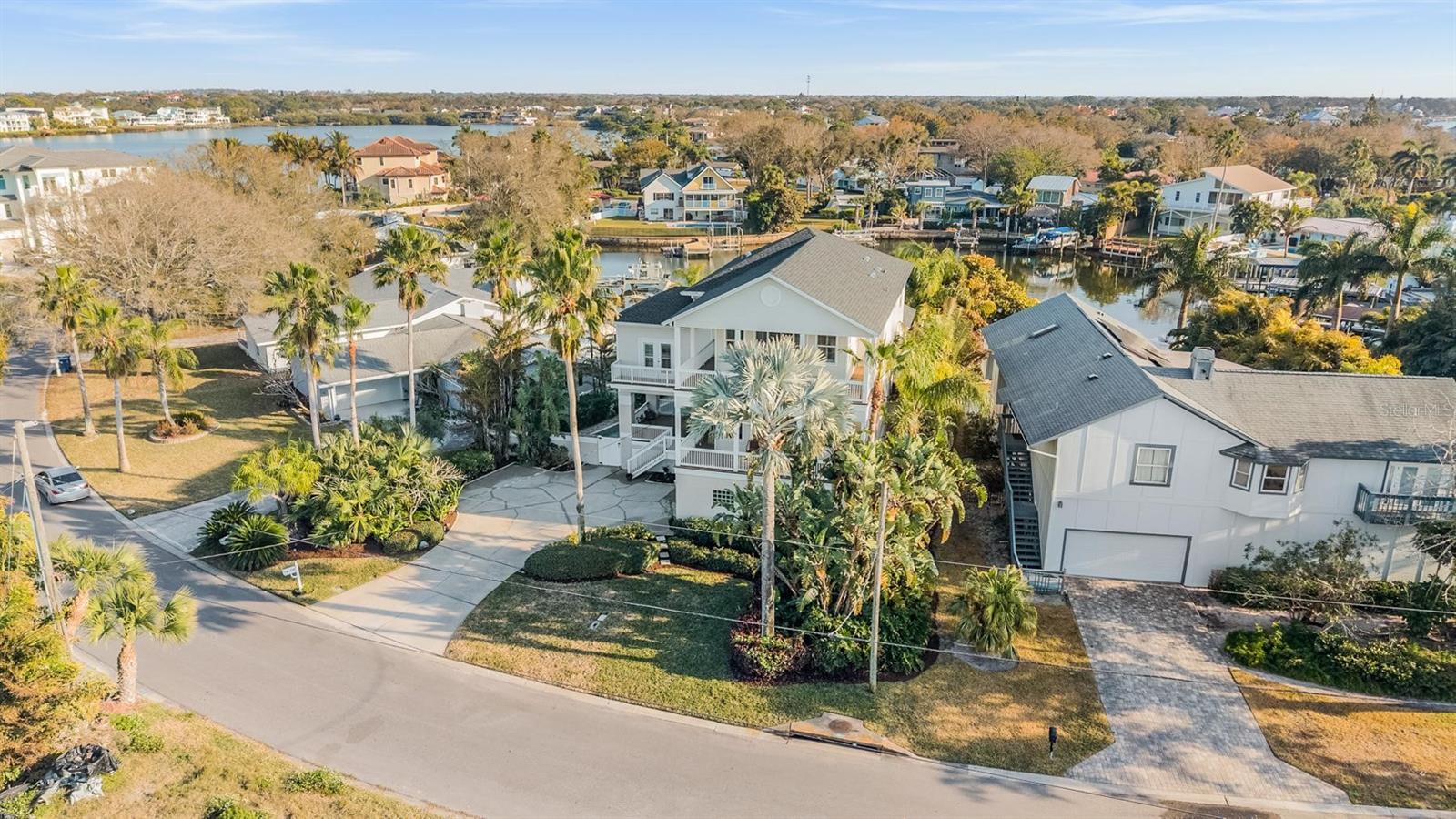 Image 5 of 92 For 116 Carlyle Circle