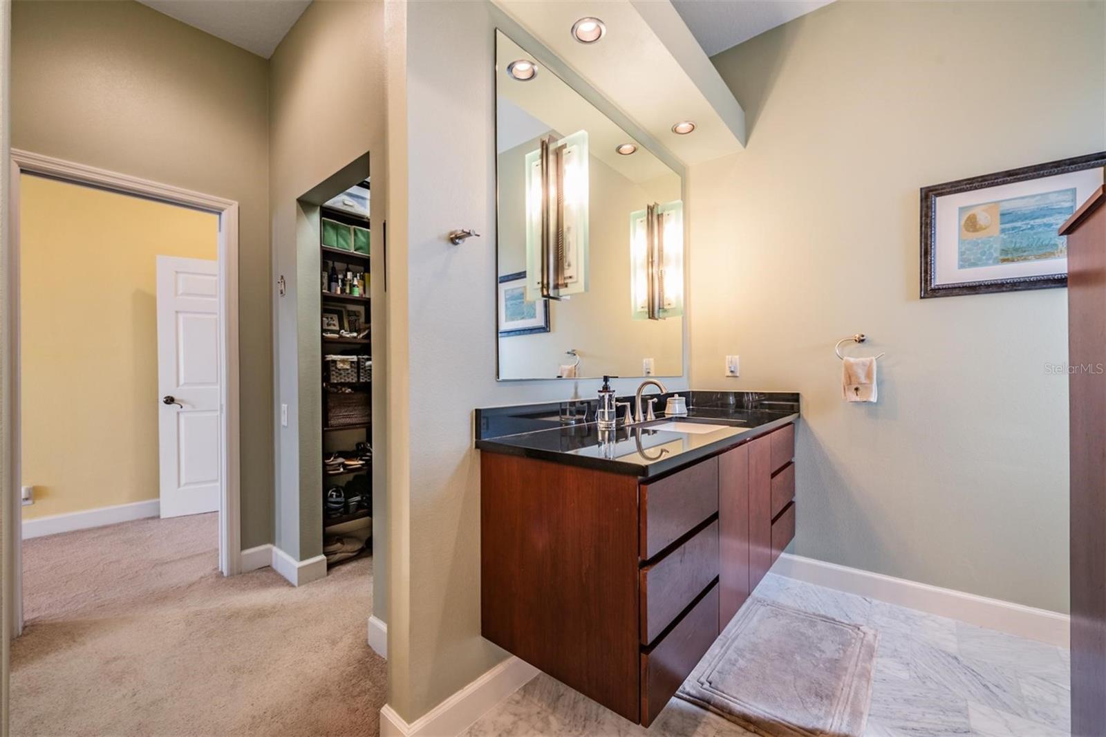 Image 52 of 92 For 116 Carlyle Circle