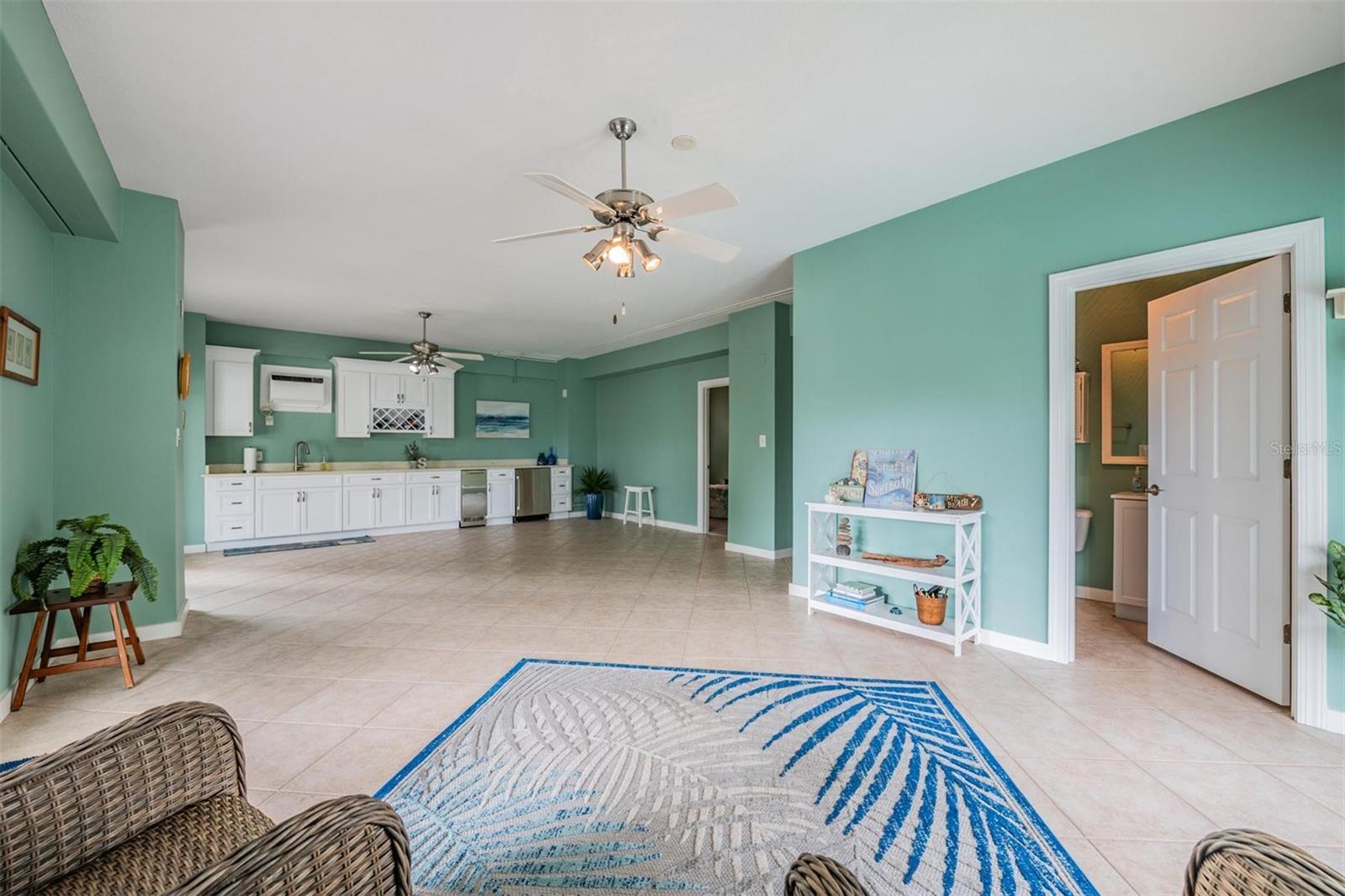 Image 61 of 92 For 116 Carlyle Circle