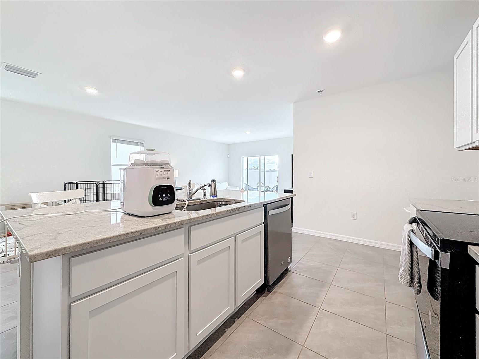 Image 11 of 38 For 33568 Barberry Leaf Way