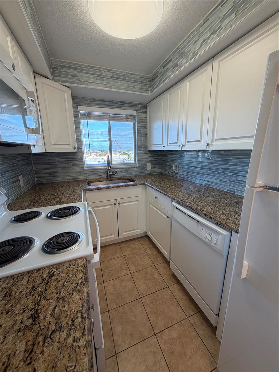 Image 11 of 31 For 8950 Park Boulevard 603