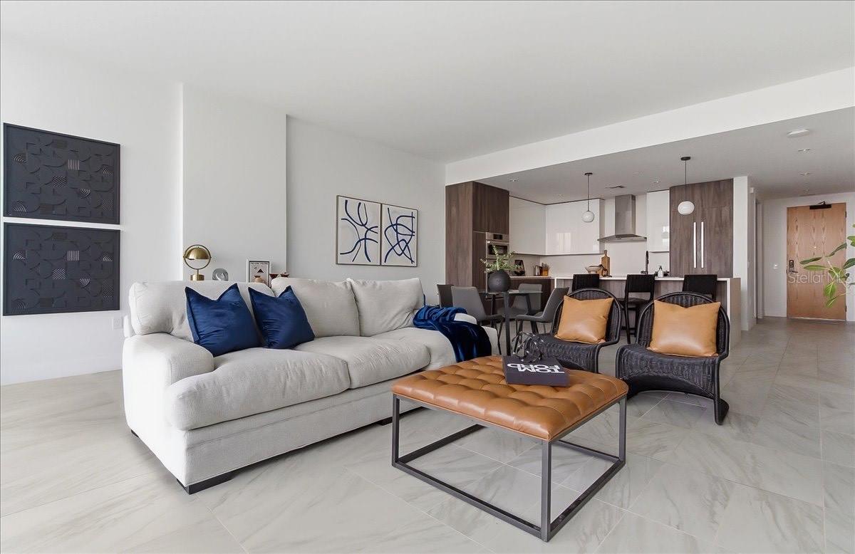 Image 13 of 58 For 777 3rd Avenue N 906