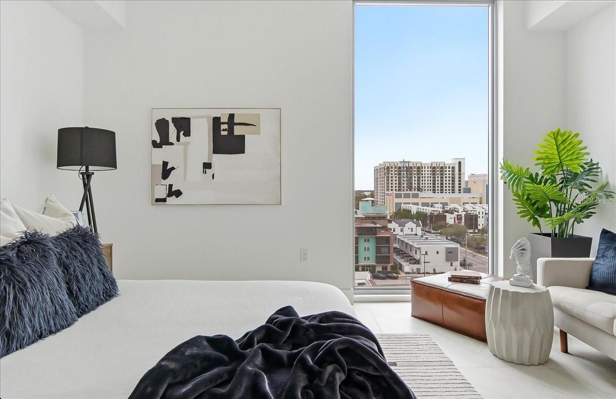 Image 17 of 58 For 777 3rd Avenue N 906