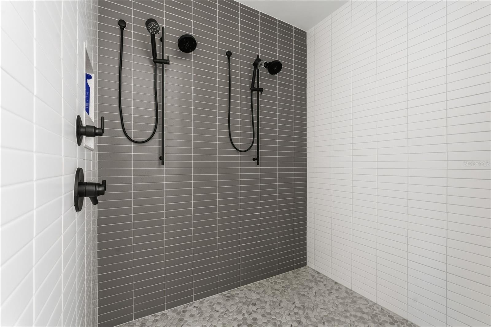 Image 22 of 58 For 777 3rd Avenue N 906