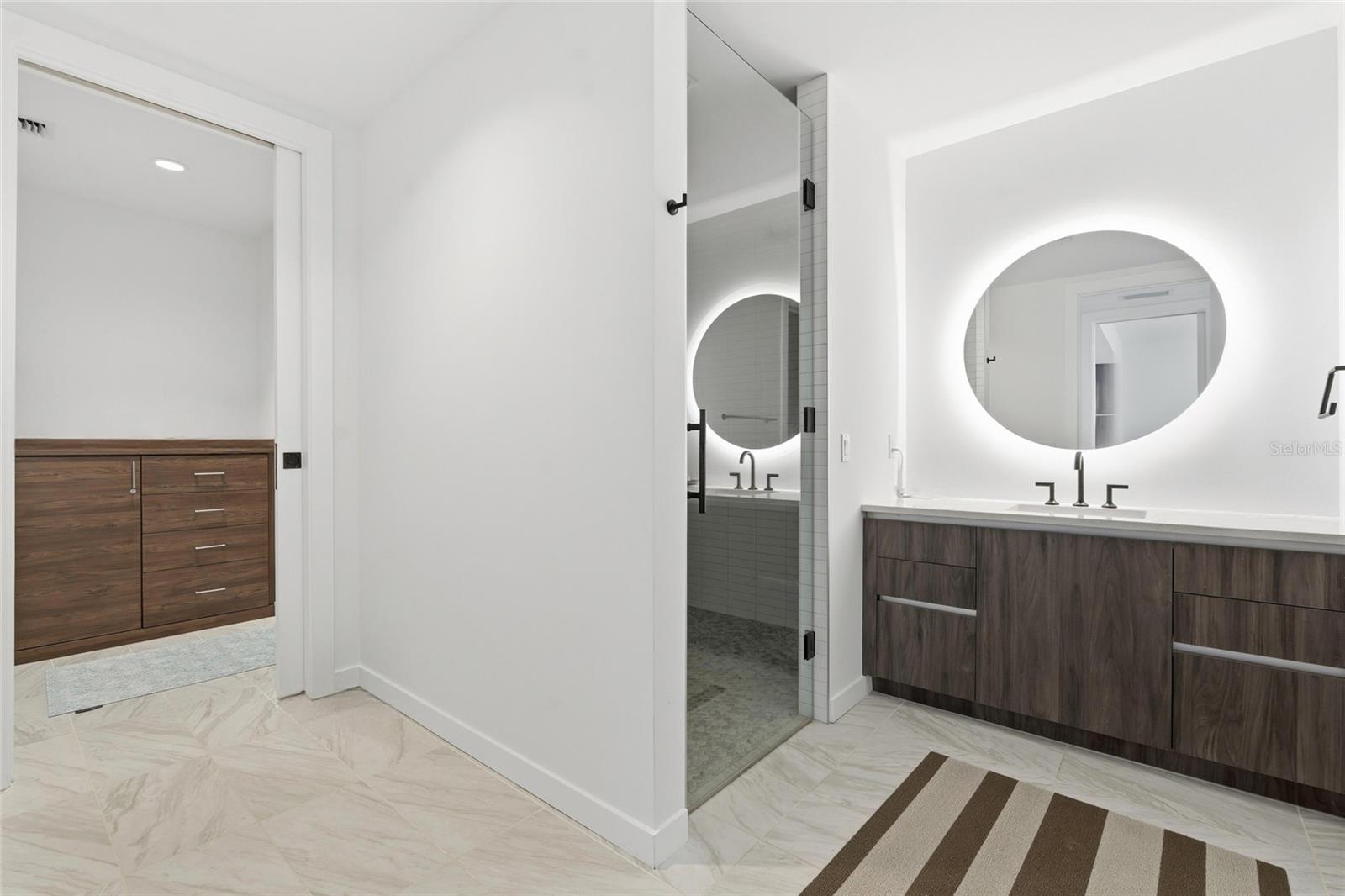 Image 25 of 58 For 777 3rd Avenue N 906