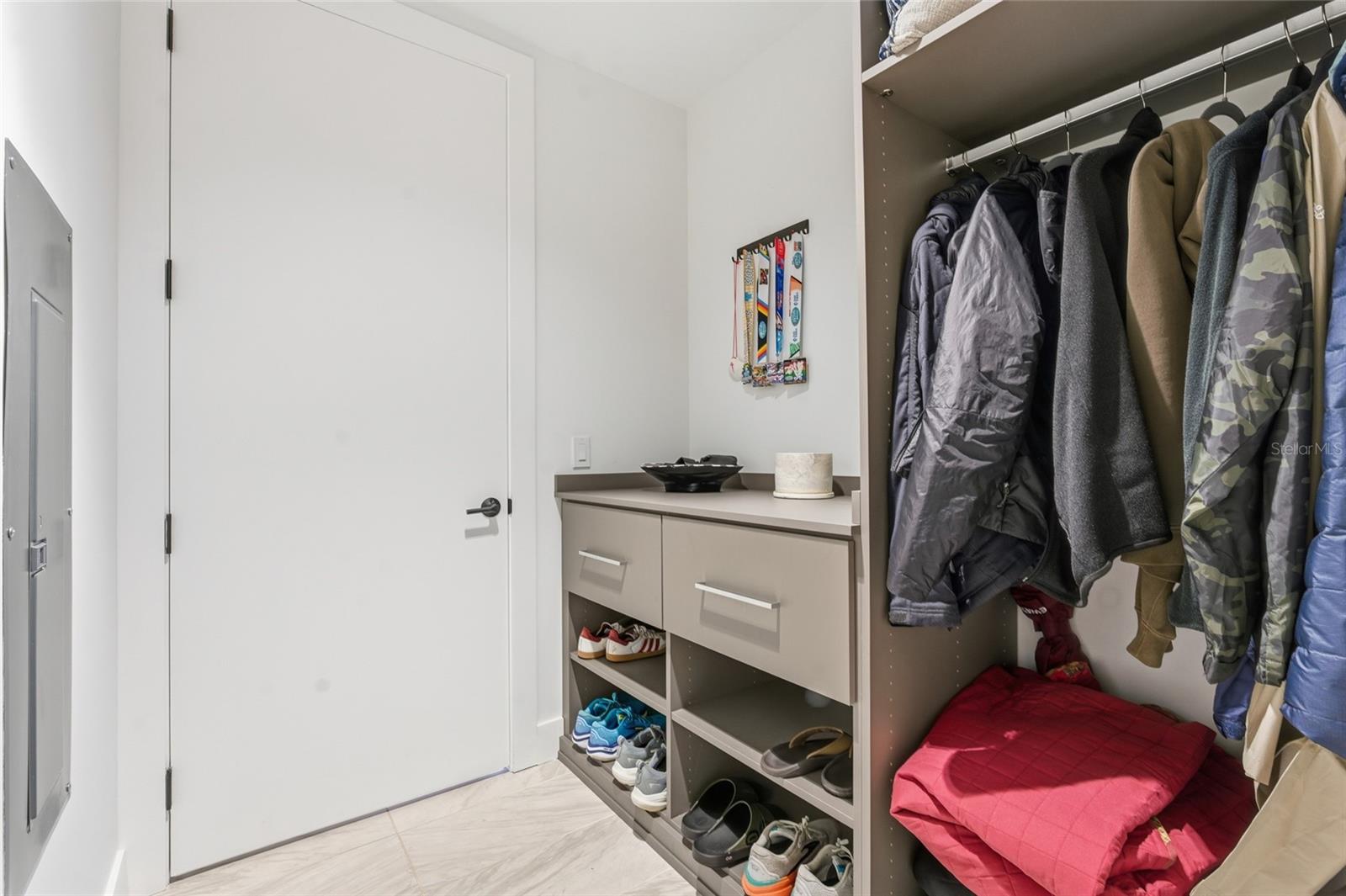 Image 31 of 58 For 777 3rd Avenue N 906