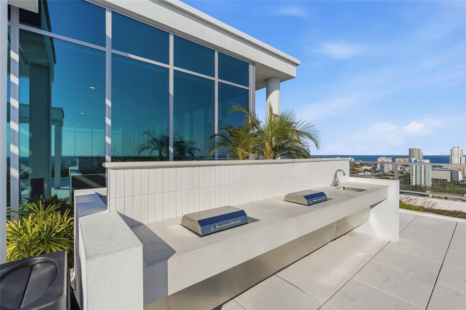 Image 43 of 58 For 777 3rd Avenue N 906