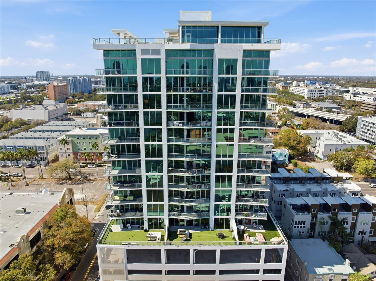 Image 55 of 58 For 777 3rd Avenue N 906