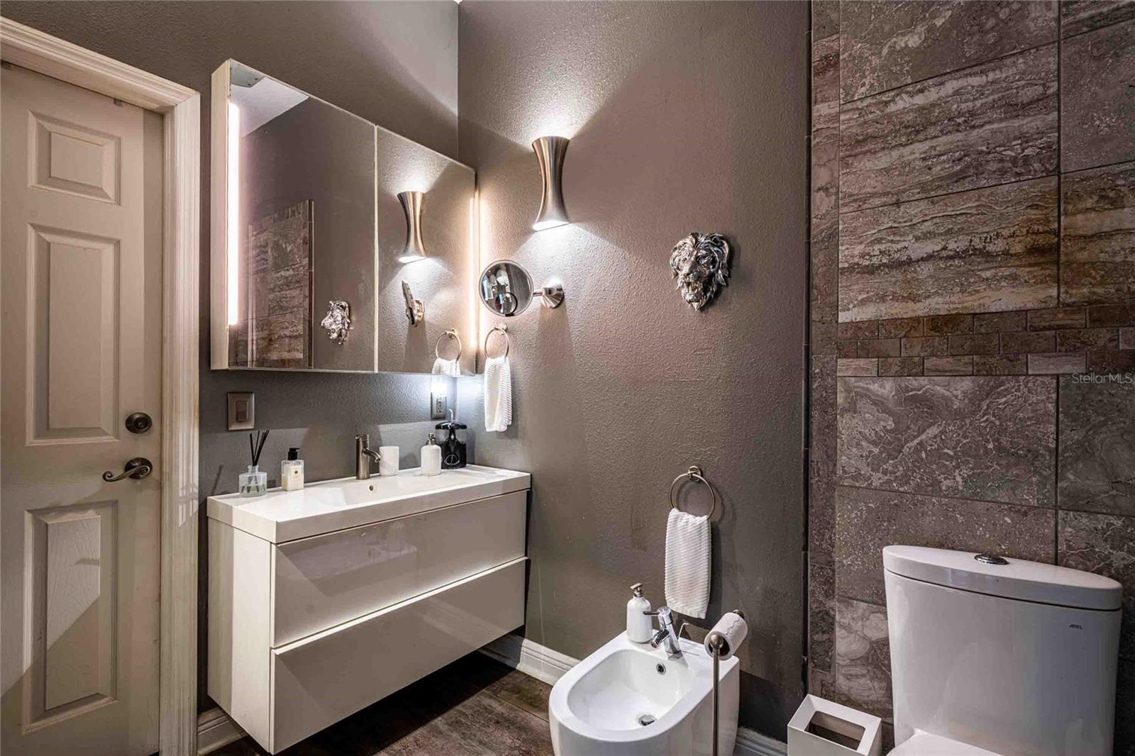 Listing photo id 16 for 6808 Dali Avenue D202