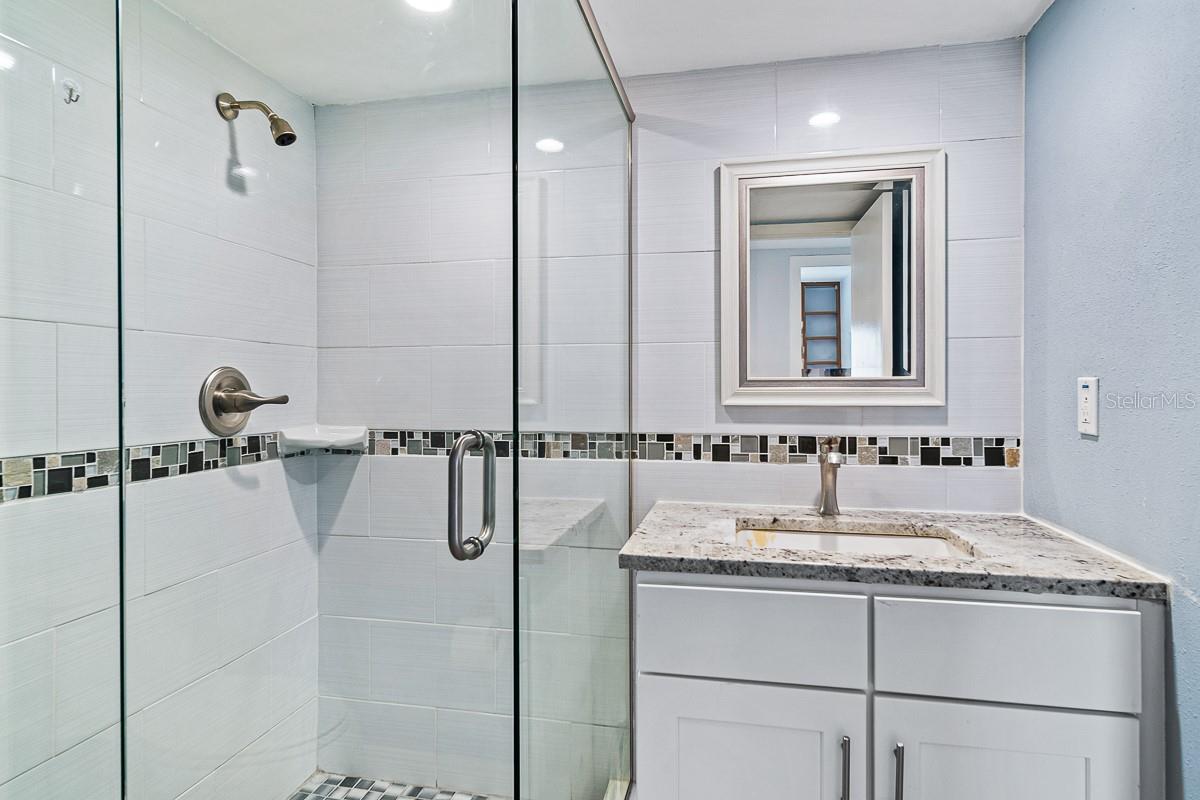 Image 29 of 34 For 2401 Bayshore Boulevard 1003